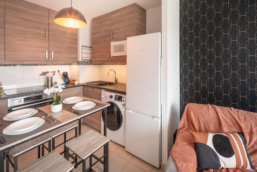 Ferienwohnung L'Excellence-8Min Aeroport-Terrasse-Parking Prive Lingolsheim Exterior foto