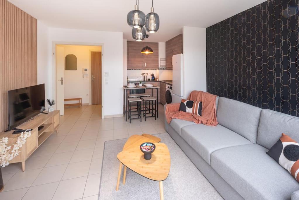 Ferienwohnung L'Excellence-8Min Aeroport-Terrasse-Parking Prive Lingolsheim Exterior foto